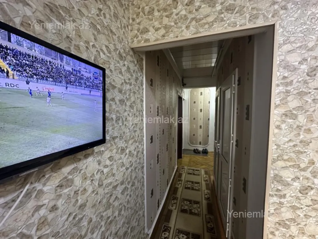 Satılır 2 otaqlı köhnə tikili 61 m²