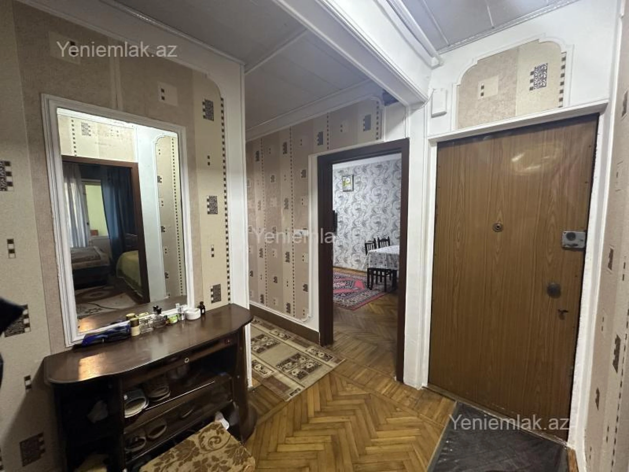 Satılır 2 otaqlı köhnə tikili 61 m²