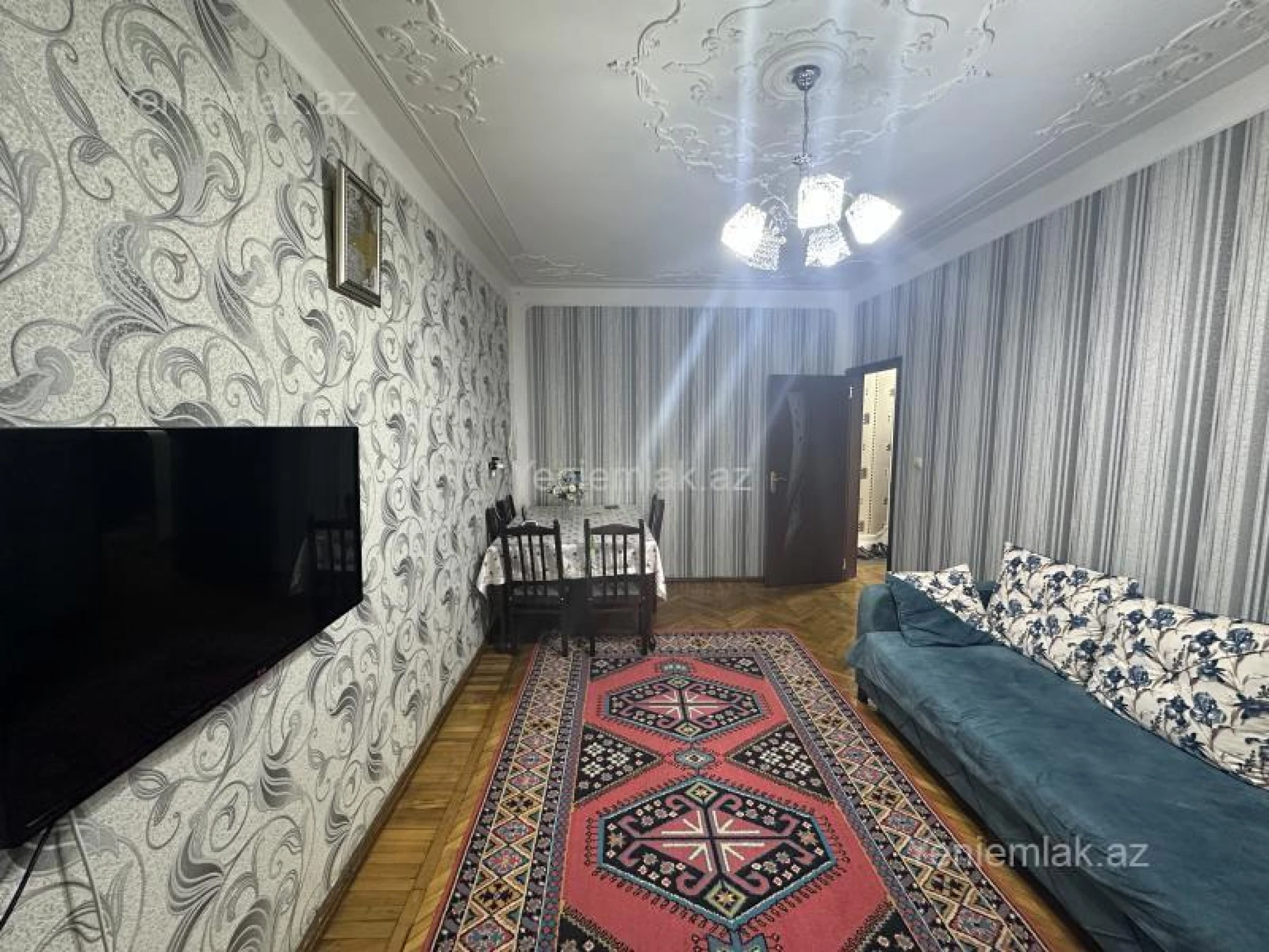 Satılır 2 otaqlı köhnə tikili 61 m²