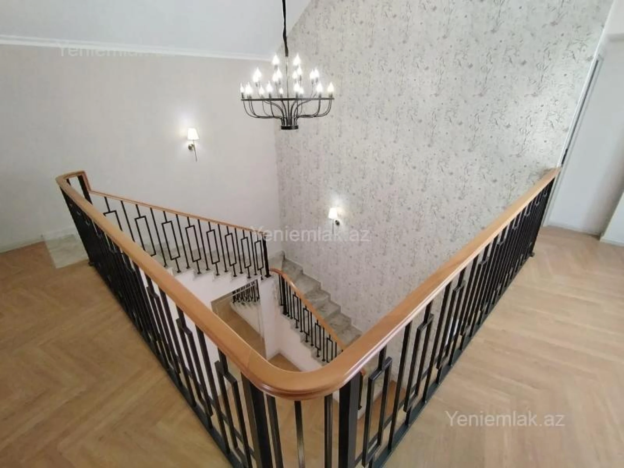 Satılır 4 otaqlı həyət evi 200 m²