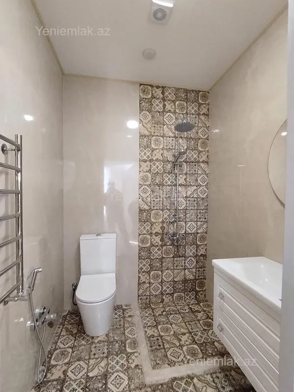 Satılır 4 otaqlı həyət evi 200 m²