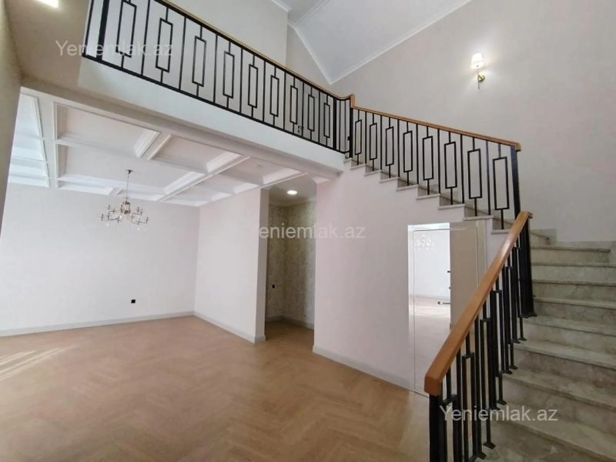 Satılır 4 otaqlı həyət evi 200 m²
