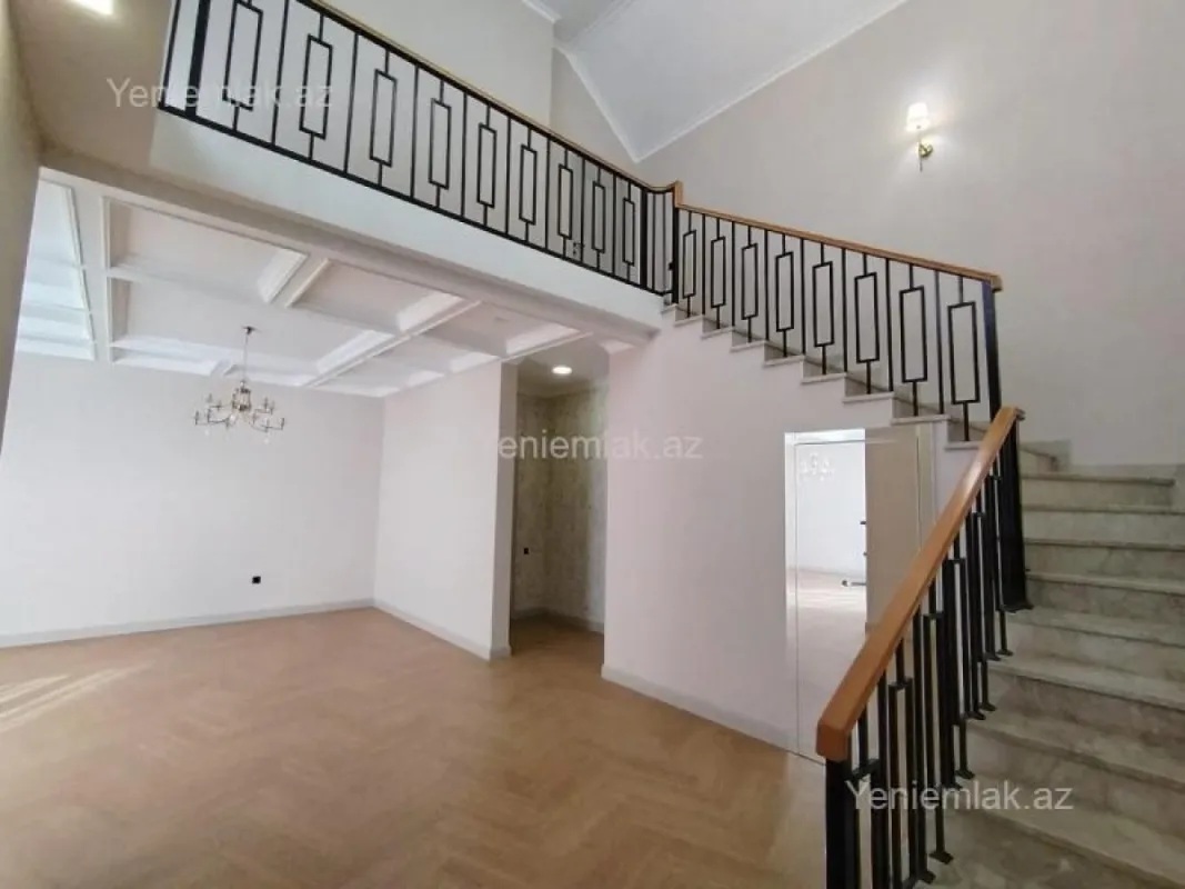 Satılır 4 otaqlı həyət evi 200 m²