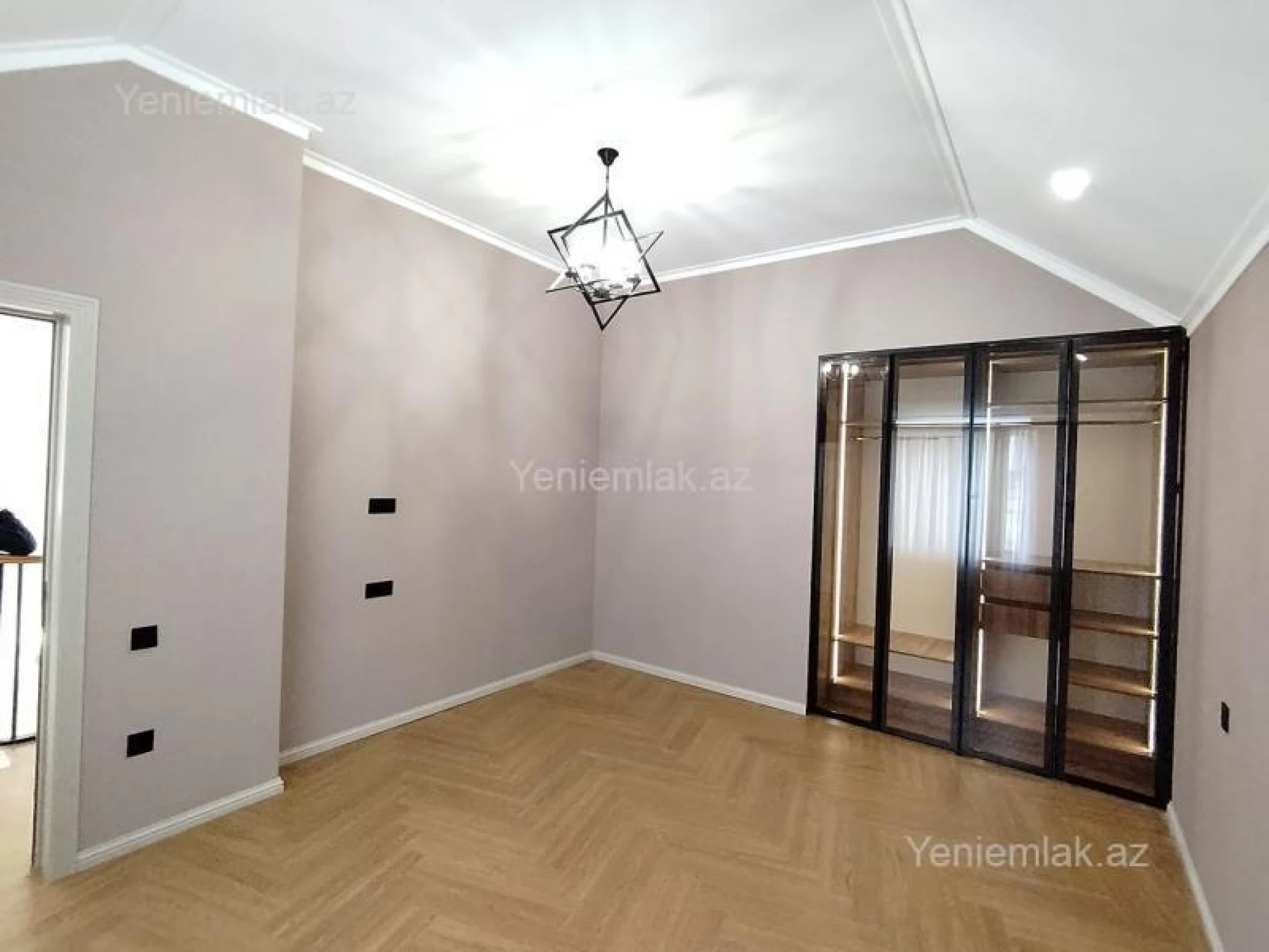 Satılır 4 otaqlı həyət evi 200 m²