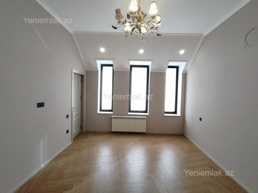 Satılır 4 otaqlı həyət evi 200 m²