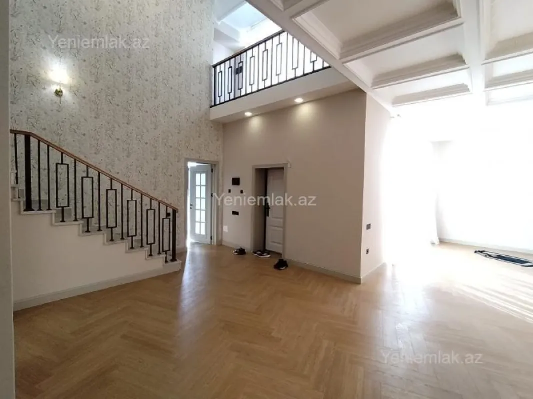 Satılır 4 otaqlı həyət evi 200 m²