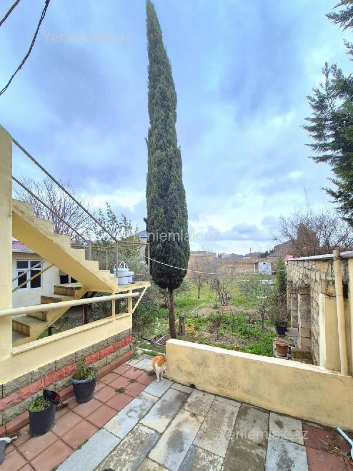 Satılır 6 otaqlı həyət evi 253 m²