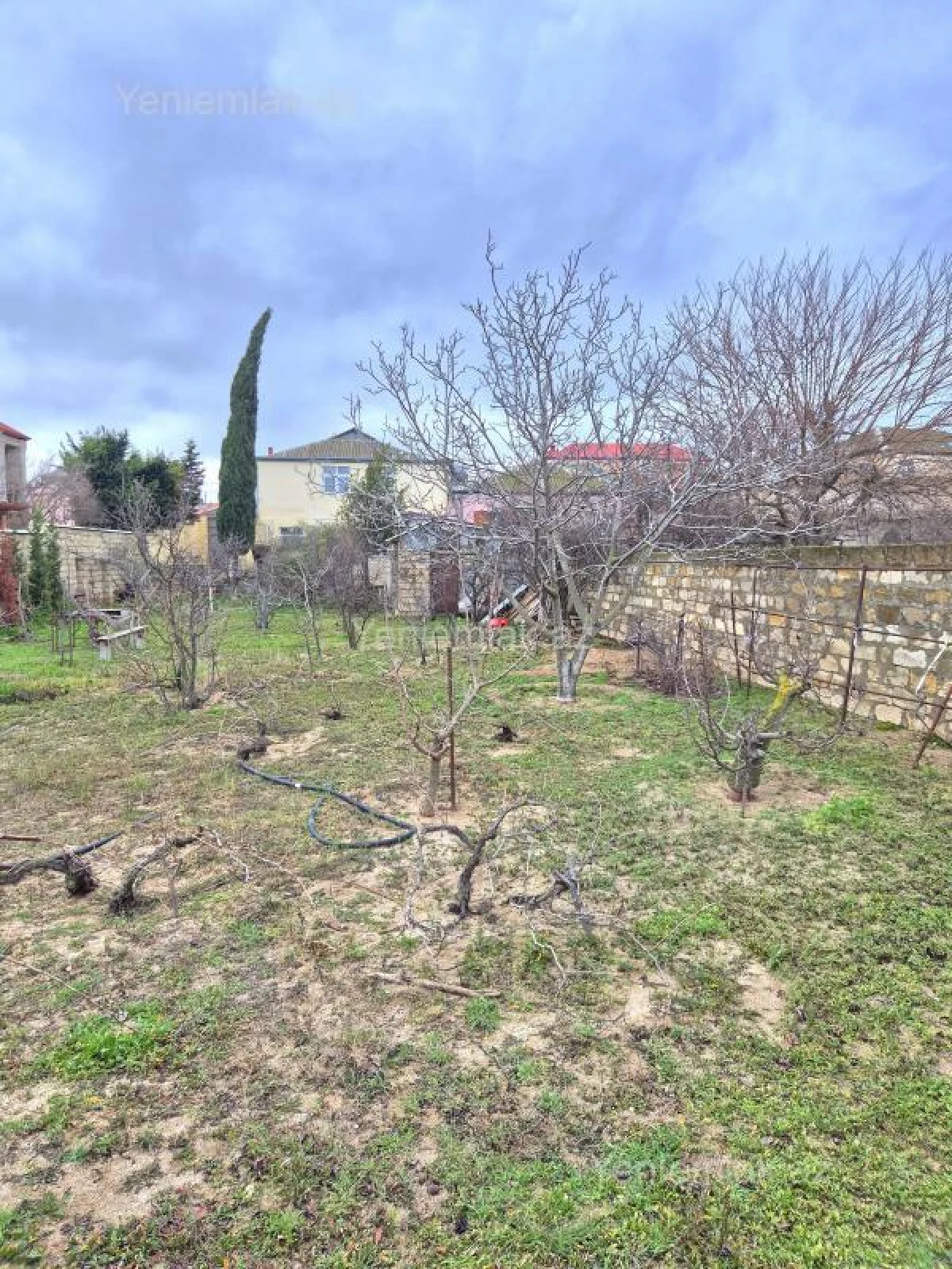 Satılır 6 otaqlı həyət evi 253 m²