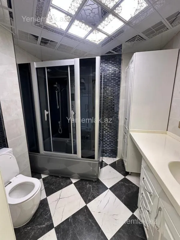 Satılır 4 otaqlı yeni tikili 150 m²