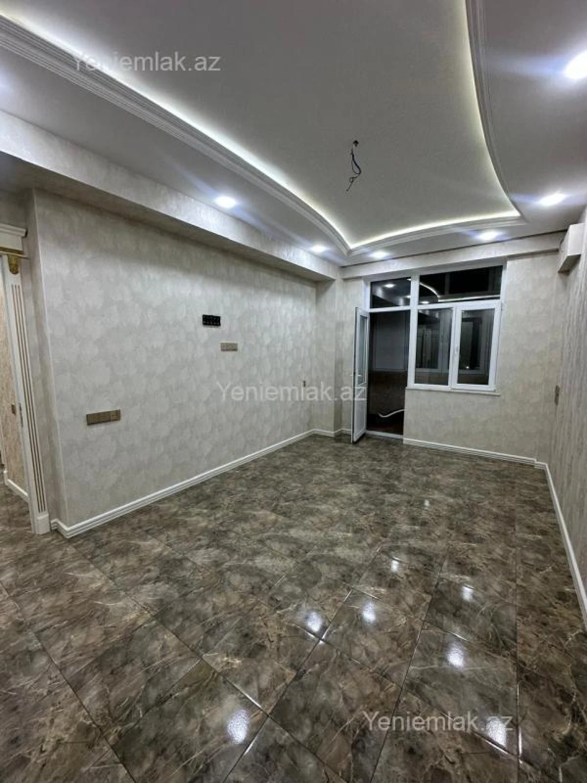 Satılır 4 otaqlı yeni tikili 150 m²