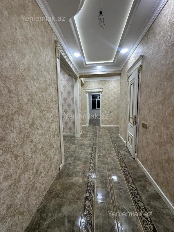 Satılır 4 otaqlı yeni tikili 150 m²