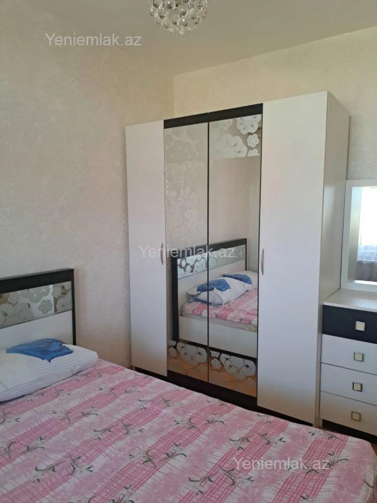 Satılır 2 otaqlı köhnə tikili 52 m²