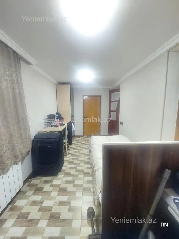 Satılır 3 otaqlı köhnə tikili 80 m²