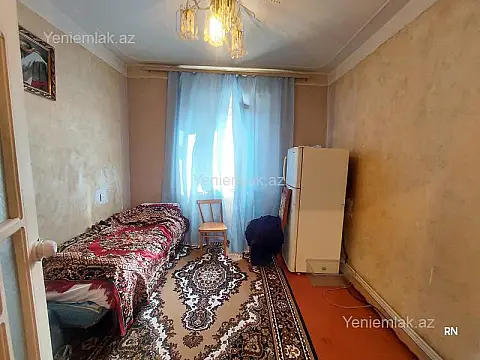 Satılır 4 otaqlı köhnə tikili 90 m²