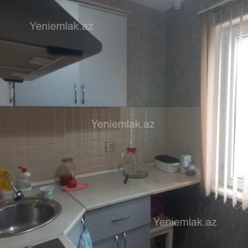 Satılır 2 otaqlı köhnə tikili 47 m²
