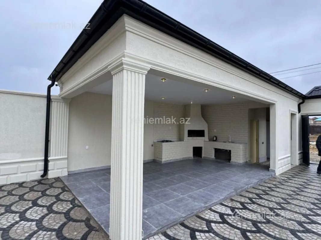 Satılır 5 otaqlı həyət evi 220 m²