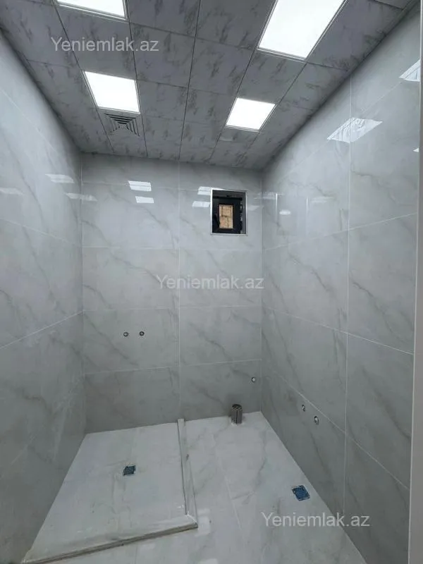 Satılır 5 otaqlı həyət evi 220 m²