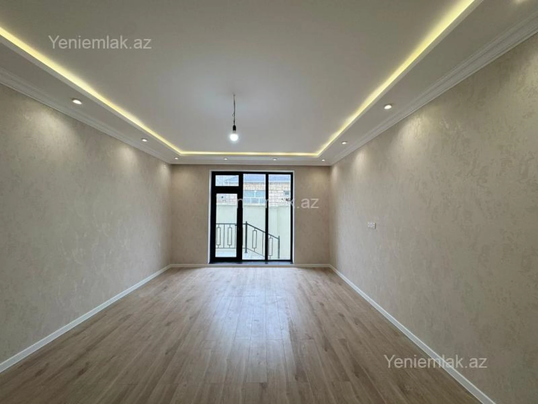 Satılır 5 otaqlı həyət evi 220 m²