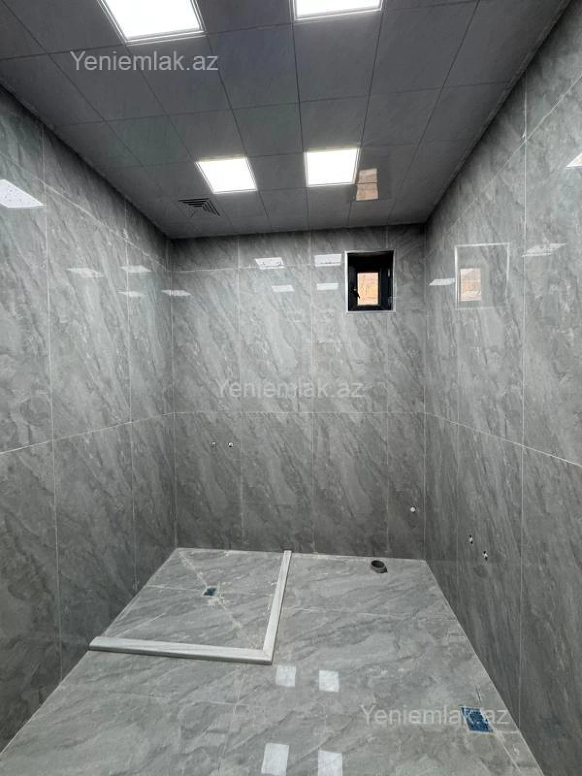 Satılır 5 otaqlı həyət evi 220 m²