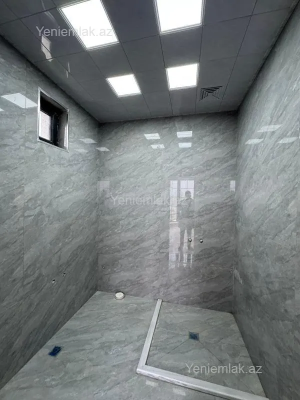 Satılır 5 otaqlı həyət evi 220 m²