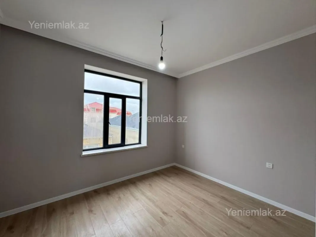 Satılır 5 otaqlı həyət evi 220 m²