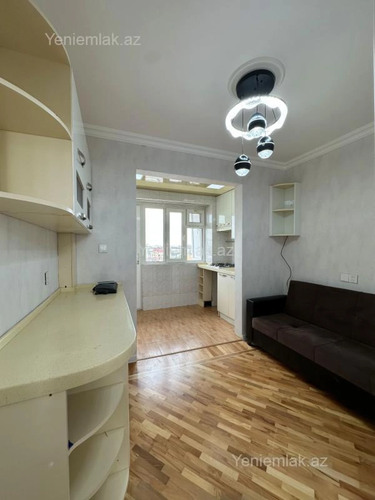 Satılır 2 otaqlı köhnə tikili 55 m²