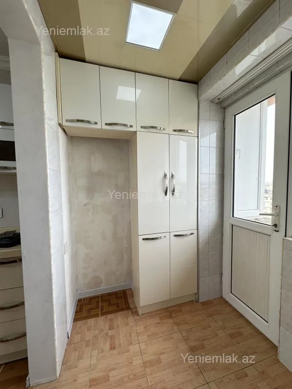 Satılır 2 otaqlı köhnə tikili 55 m²