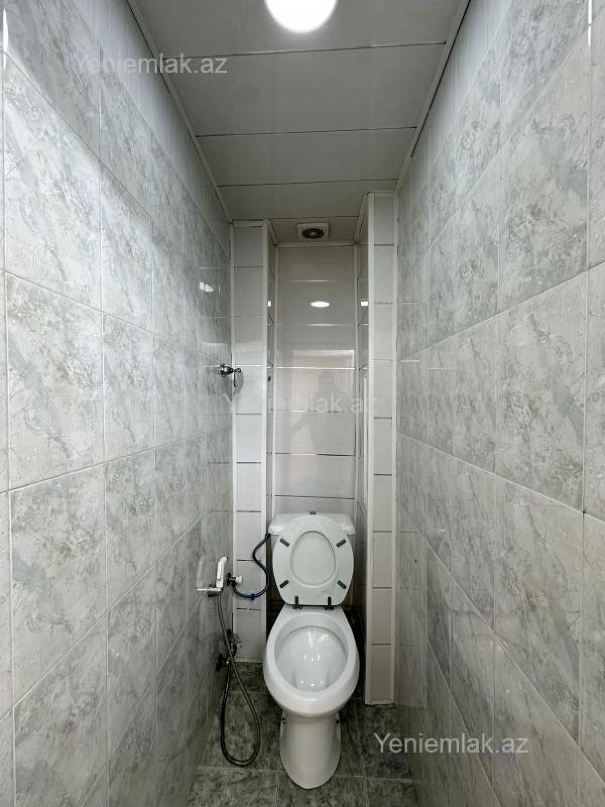 Satılır 2 otaqlı köhnə tikili 55 m²