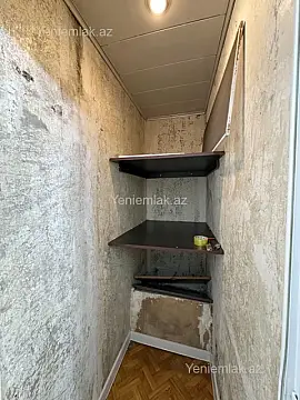 Satılır 2 otaqlı köhnə tikili 55 m²
