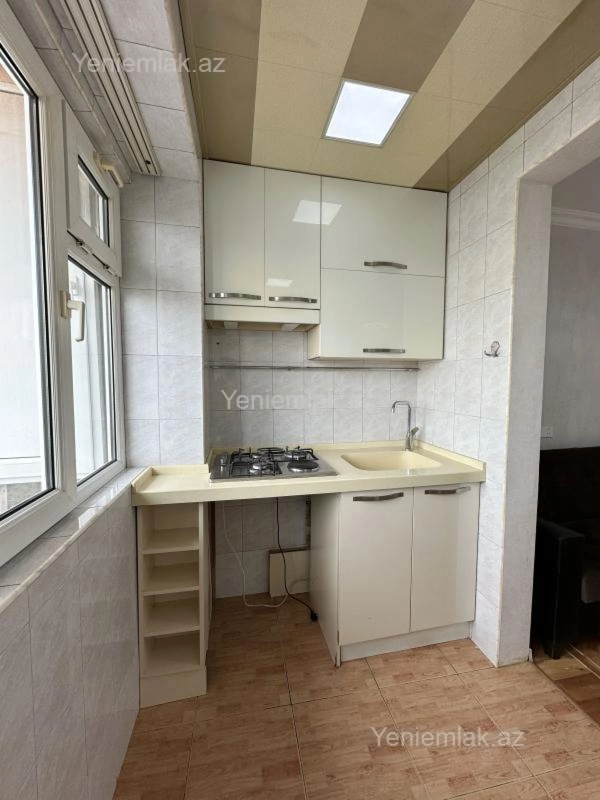 Satılır 2 otaqlı köhnə tikili 55 m²
