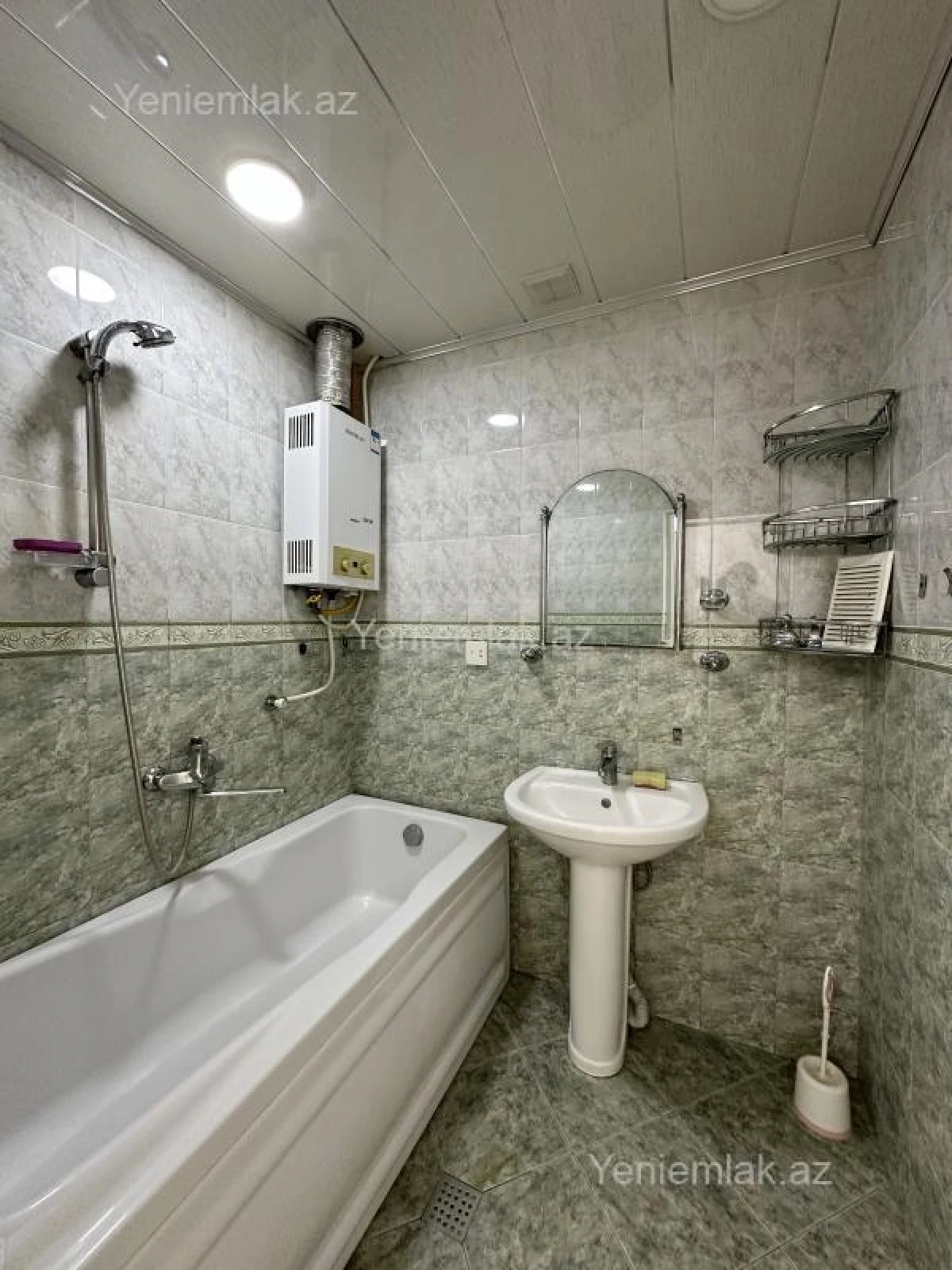 Satılır 2 otaqlı köhnə tikili 55 m²
