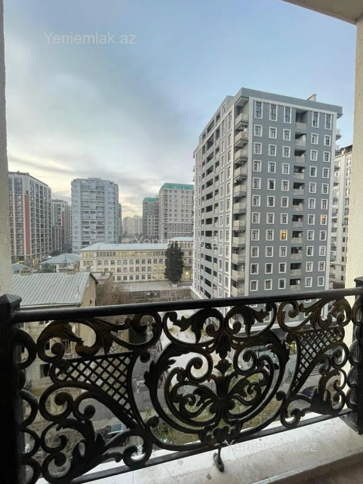 Satılır 2 otaqlı yeni tikili 70 m²