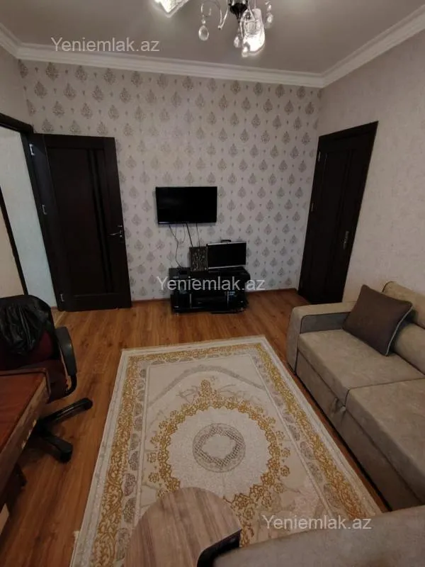 Satılır 4 otaqlı köhnə tikili 82 m²