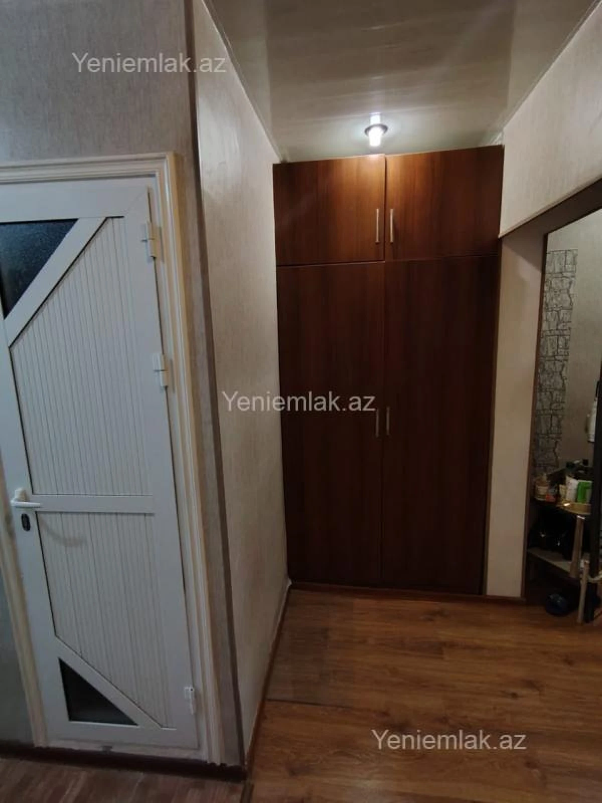 Satılır 4 otaqlı köhnə tikili 82 m²