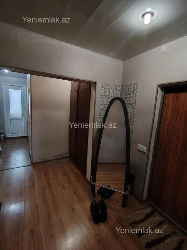 Satılır 4 otaqlı köhnə tikili 82 m²