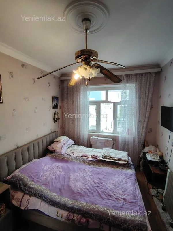 Satılır 4 otaqlı köhnə tikili 82 m²