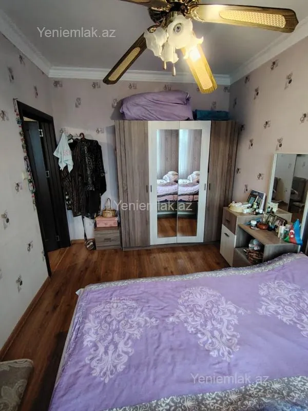 Satılır 4 otaqlı köhnə tikili 82 m²