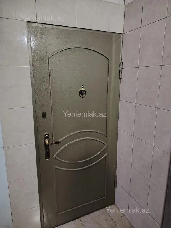 Satılır 4 otaqlı köhnə tikili 82 m²