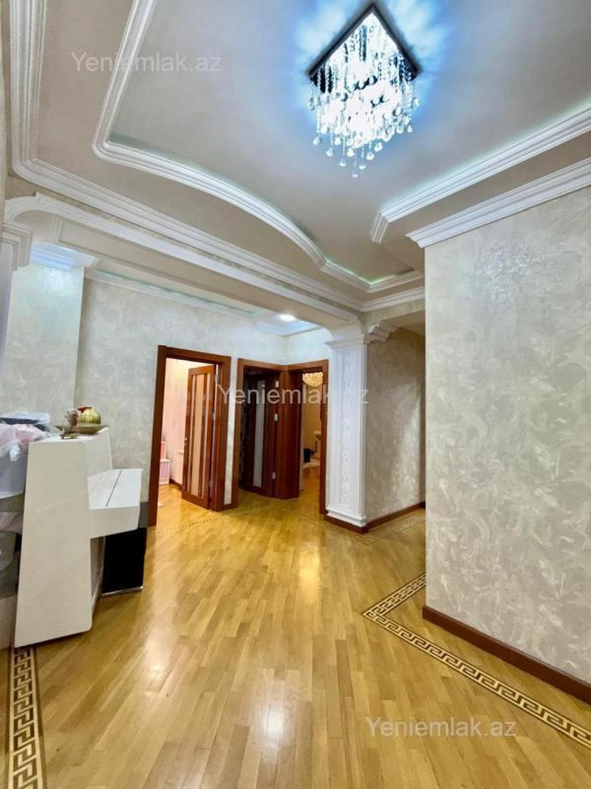 Satılır 3 otaqlı yeni tikili 105 m²
