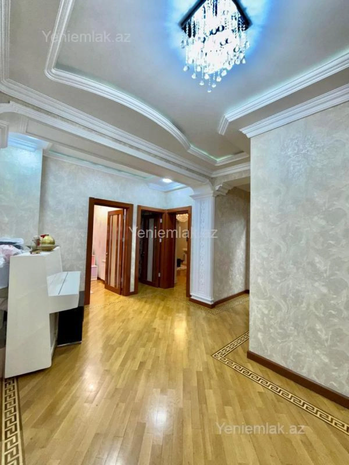 Satılır 3 otaqlı yeni tikili 105 m²