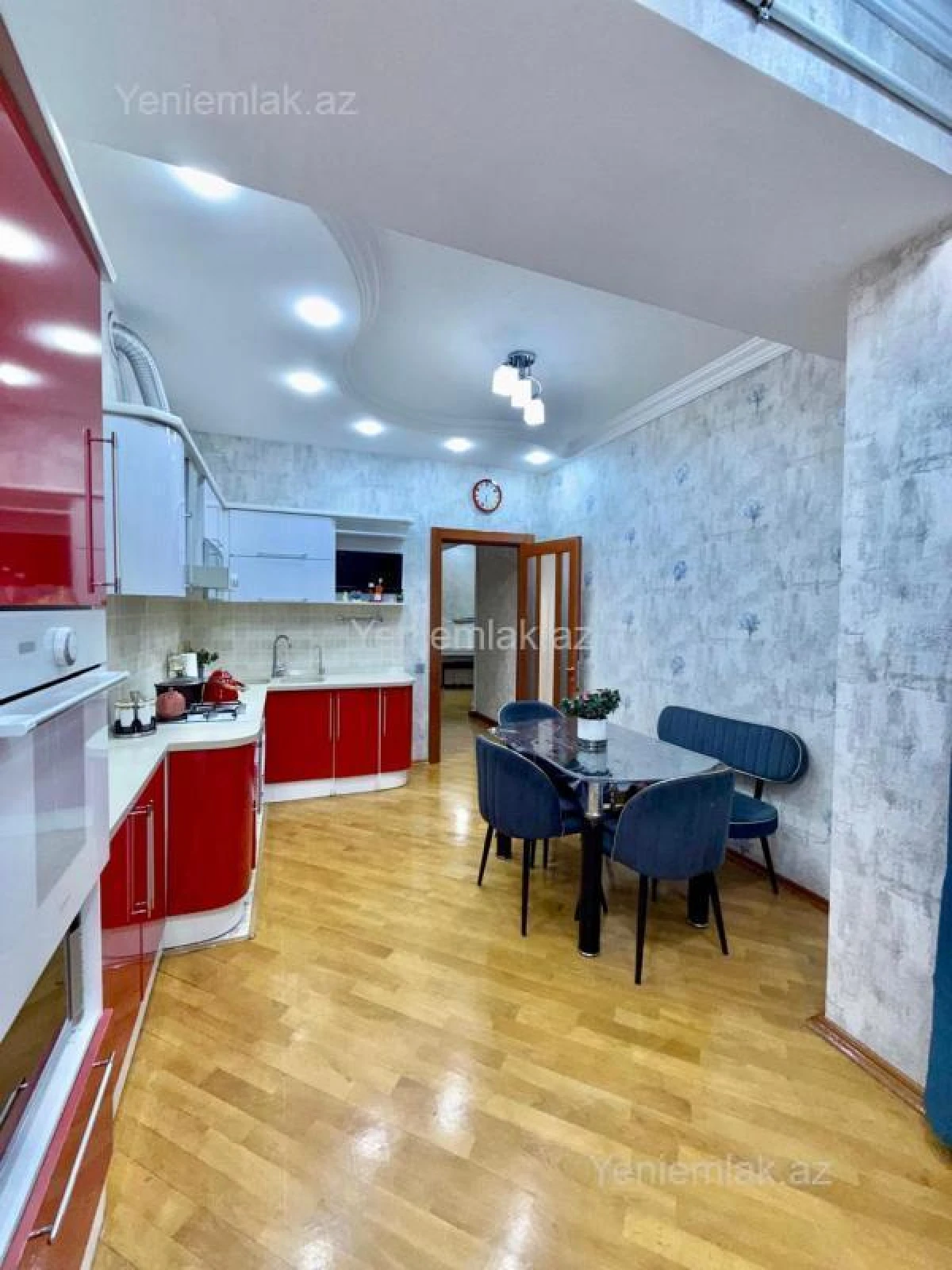 Satılır 3 otaqlı yeni tikili 105 m²