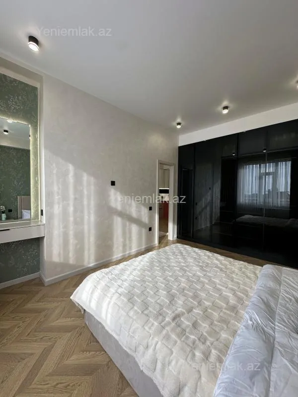 Satılır 3 otaqlı yeni tikili 70 m²