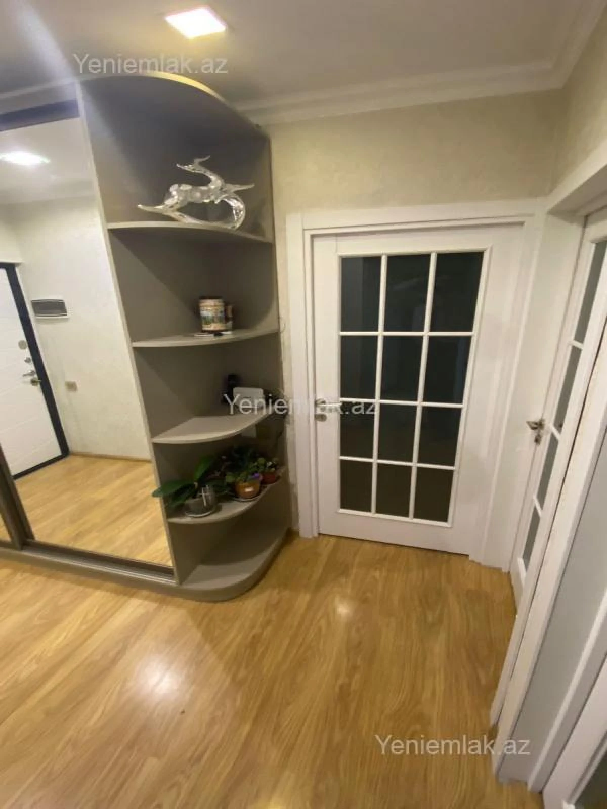 Satılır 3 otaqlı köhnə tikili 90 m²