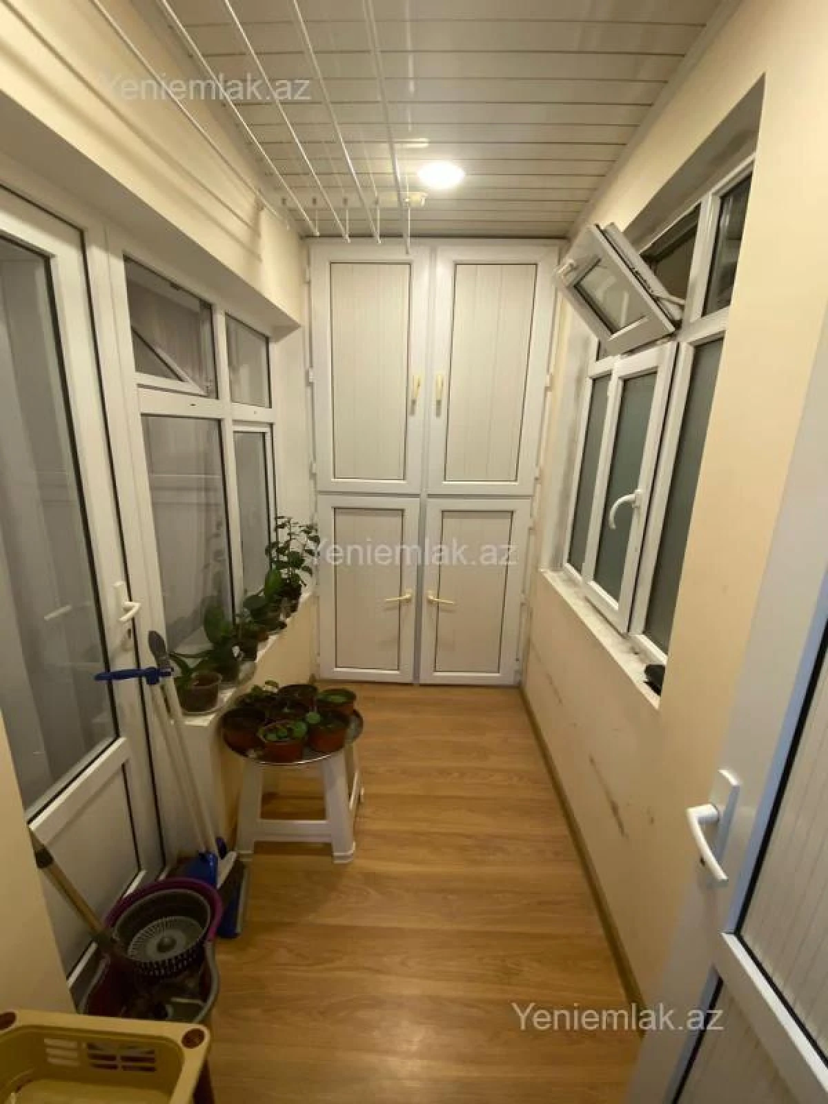 Satılır 3 otaqlı köhnə tikili 90 m²