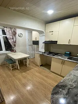 Satılır 3 otaqlı köhnə tikili 90 m²