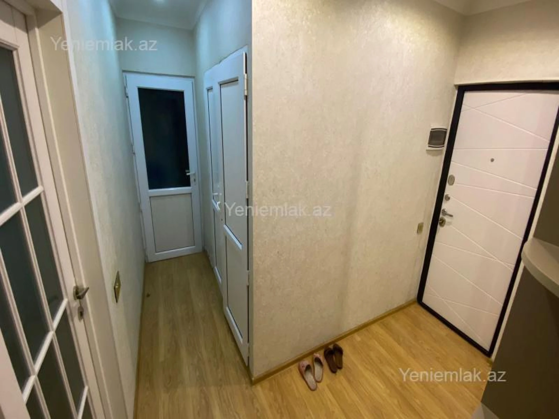 Satılır 3 otaqlı köhnə tikili 90 m²