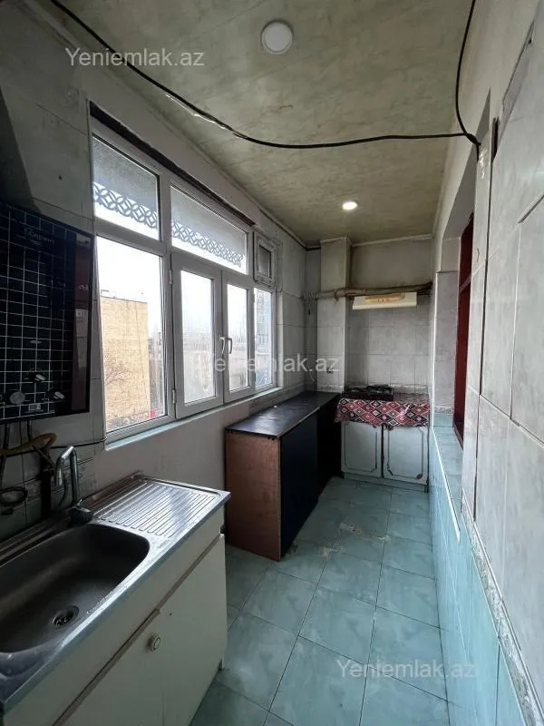 Satılır 3 otaqlı köhnə tikili 80 m²
