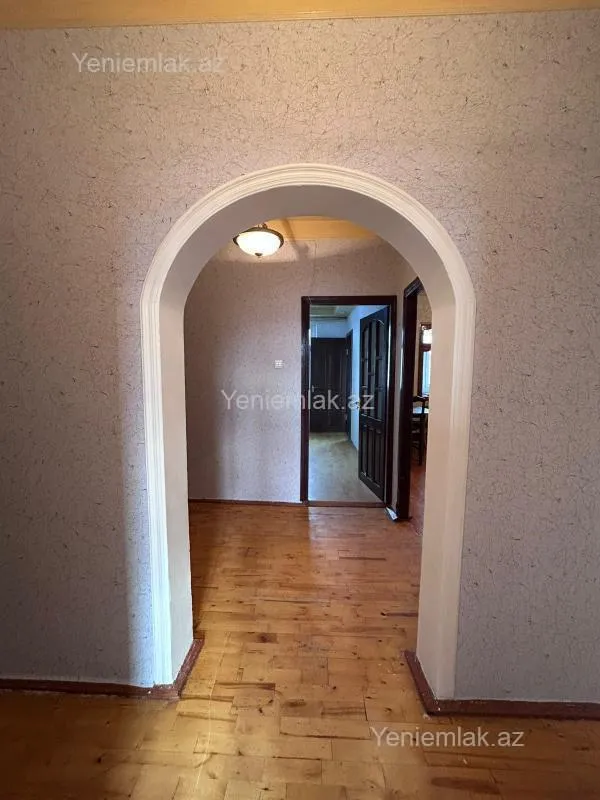 Satılır 3 otaqlı köhnə tikili 80 m²