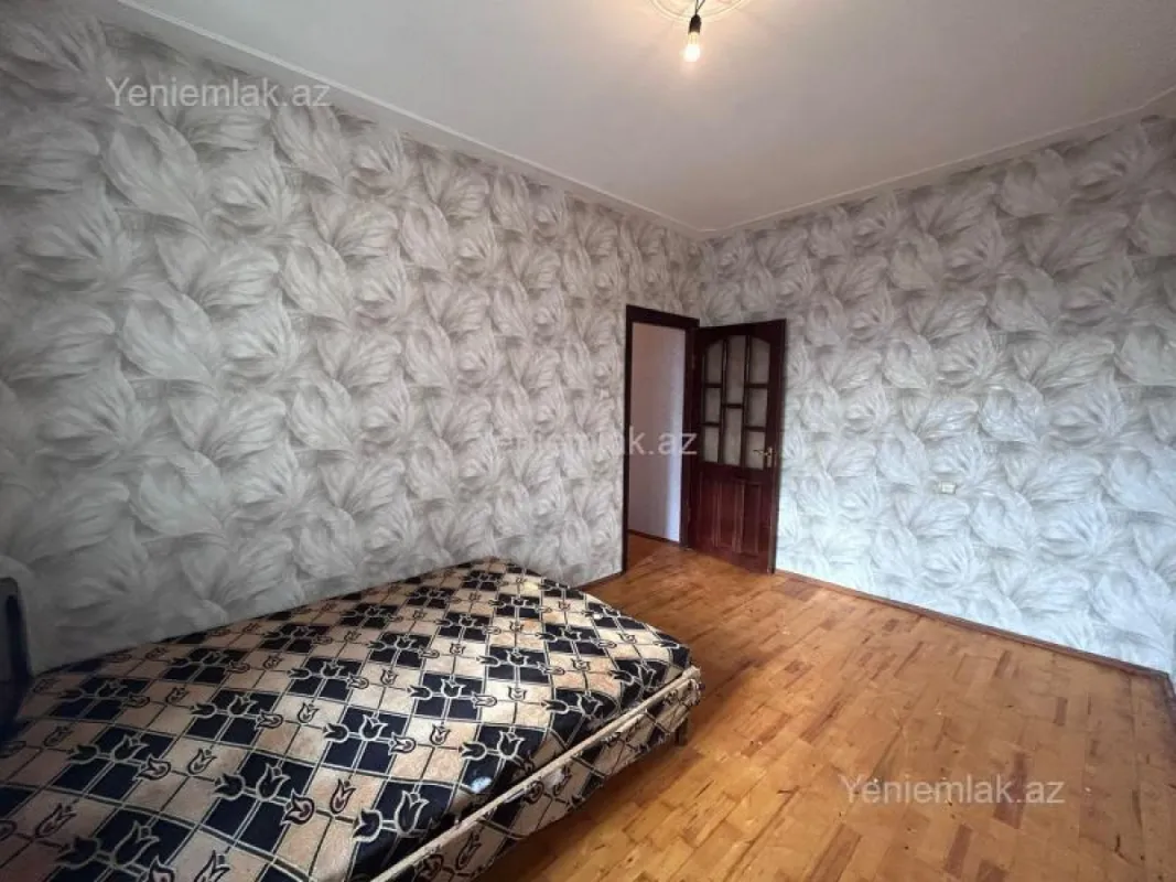 Satılır 3 otaqlı köhnə tikili 80 m²