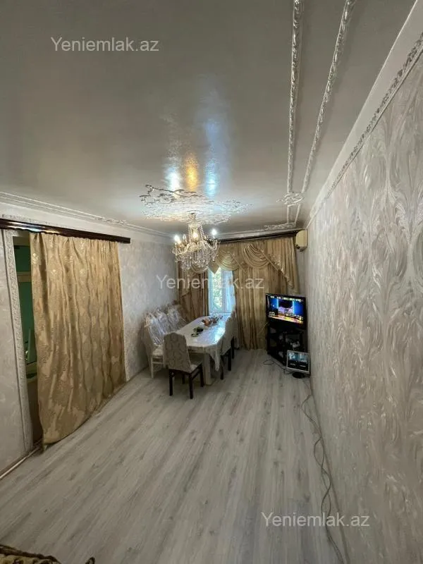 Satılır 3 otaqlı köhnə tikili 60 m²